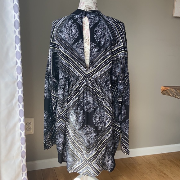 Free People Walking on a Dream Tunic Blouse - Picture 8 of 12